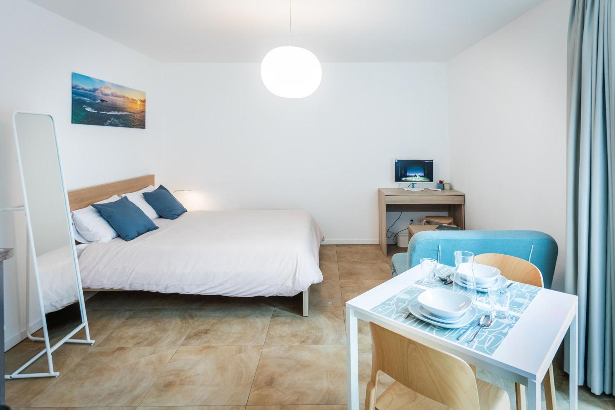 Easy Flat Vezia, Indipendent Entrance, Free Parking