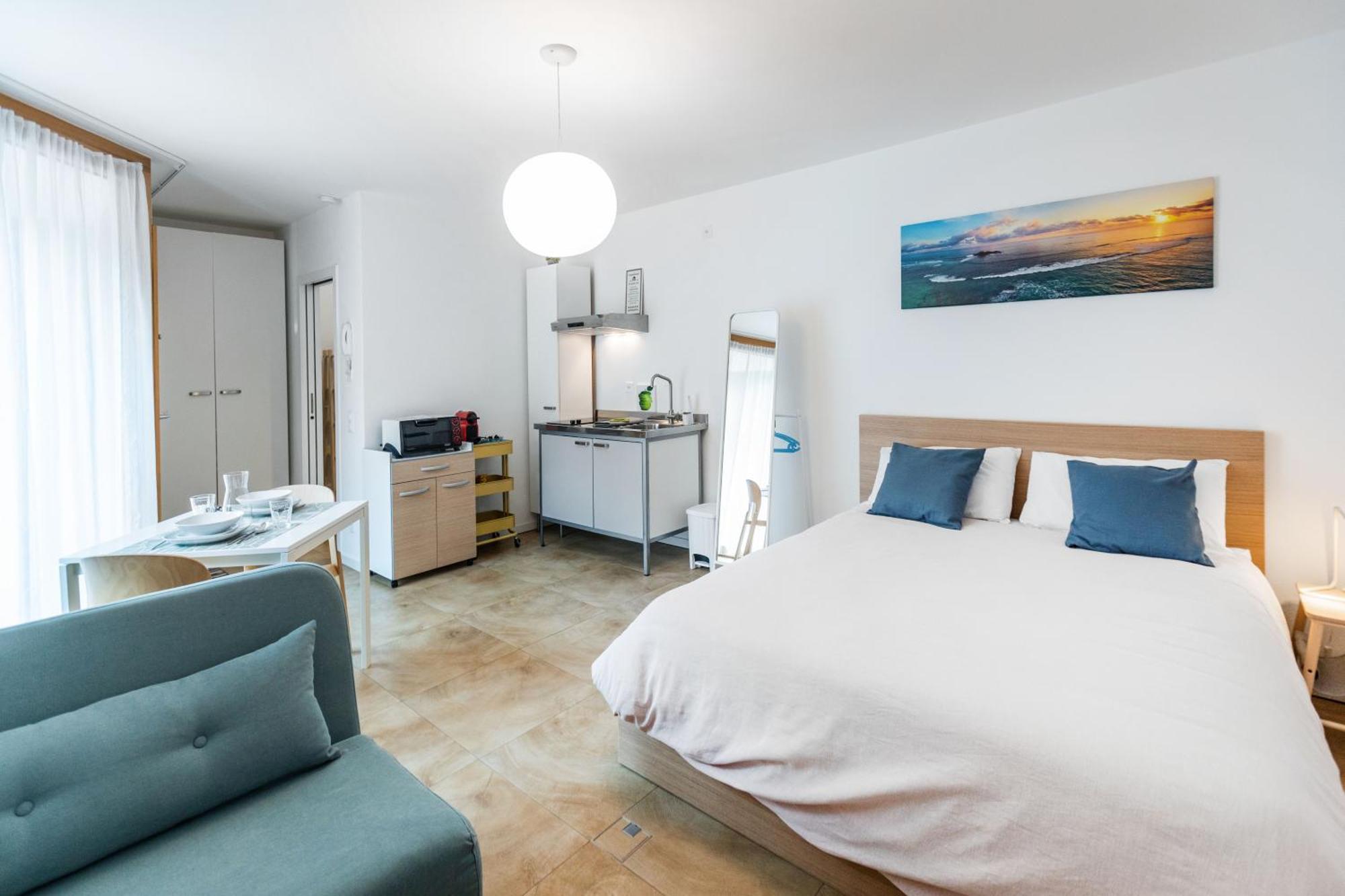 Easy Flat Vezia, Indipendent Entrance, Free Parking Apartment