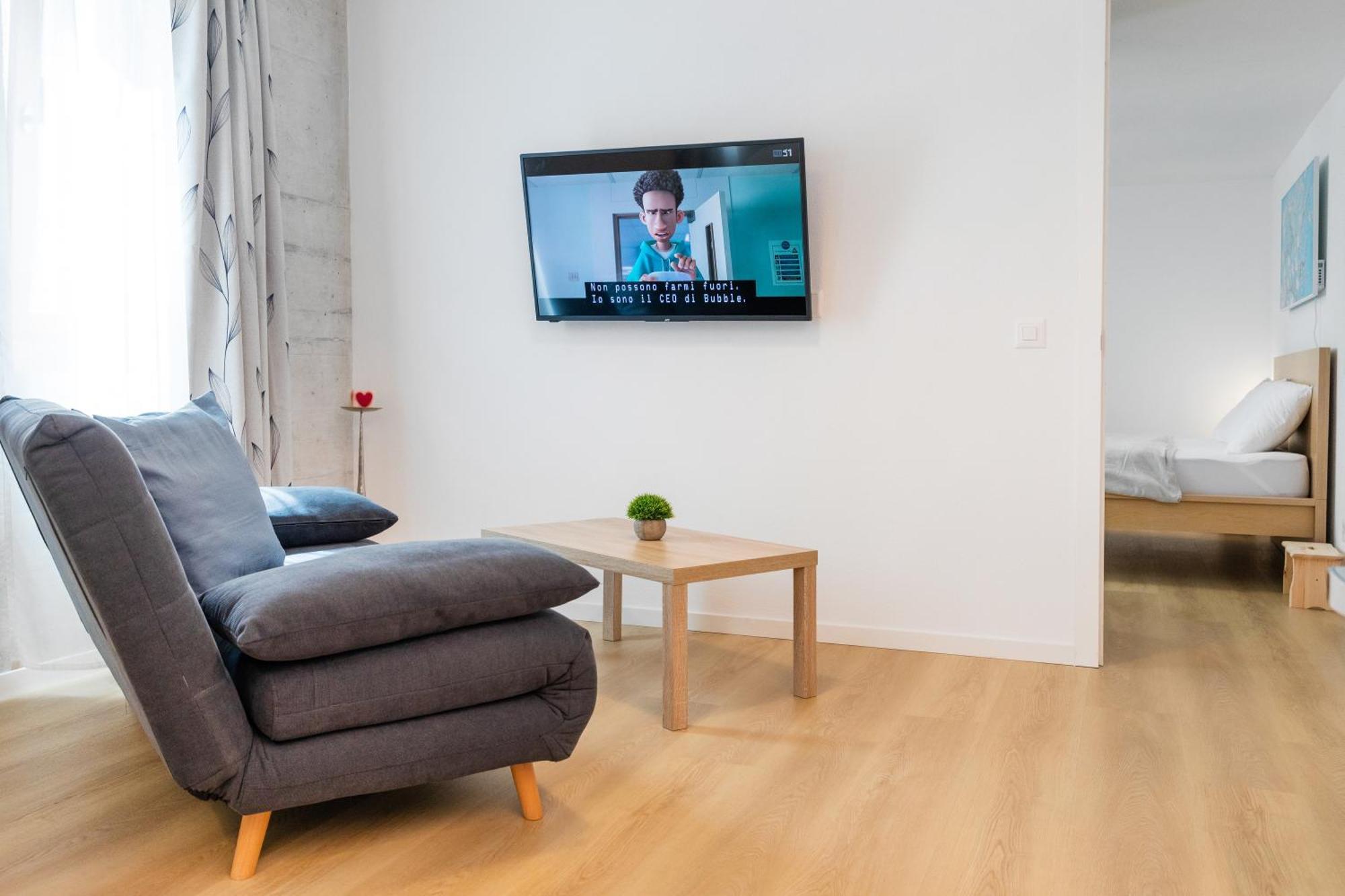 Apartment Easy Flat Vezia, Indipendent Entrance, Free Parking Lugano