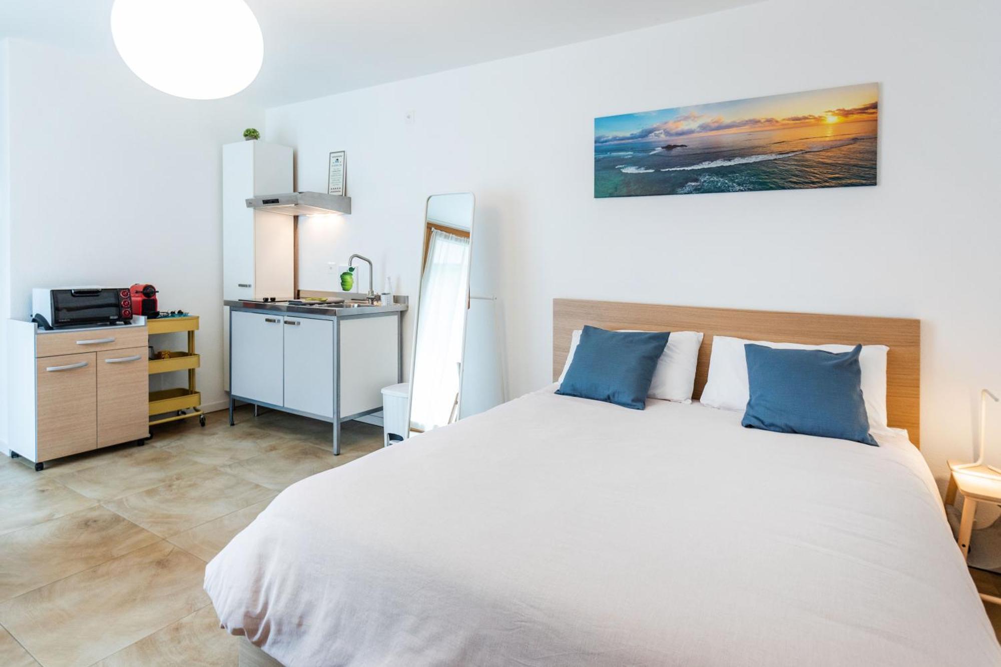 Easy Flat Vezia, Indipendent Entrance, Free Parking Apartment